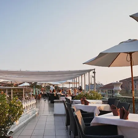 Carlton On The Grand Canal Hotell