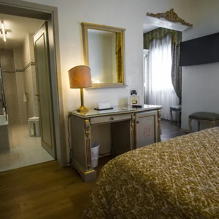 Hotell Carlton On The Grand Canal 4*
