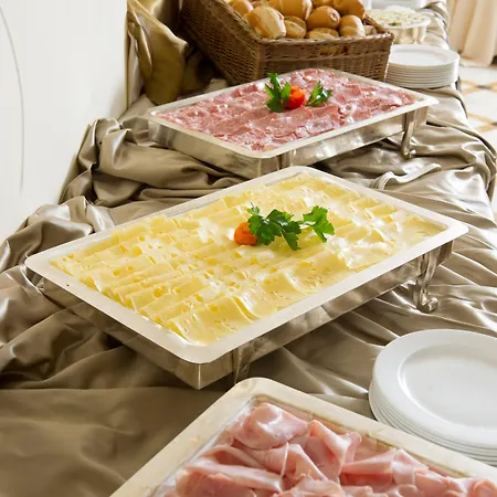 Carlton On The Grand Canal Hotell 4*