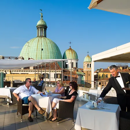 Carlton On The Grand Canal Hotell
