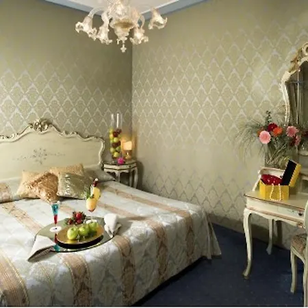 Carlton On The Grand Canal Hotell 4*
