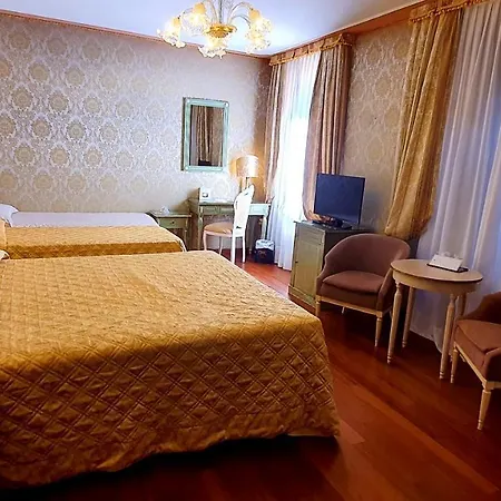 Carlton On The Grand Canal Hotel 4*