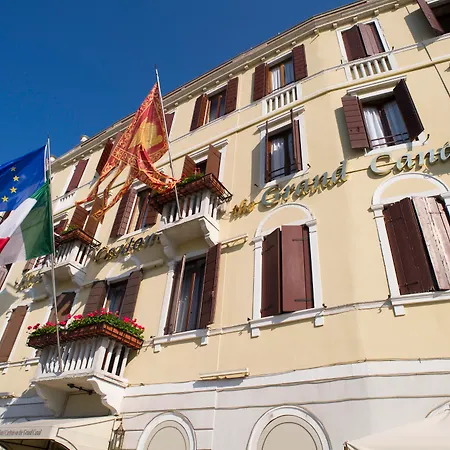 Carlton On The Grand Canal Hotel