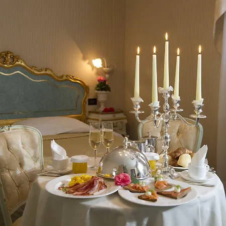 Carlton On The Grand Canal Benátky