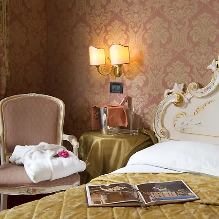 Hotel Carlton On The Grand Canal 4*