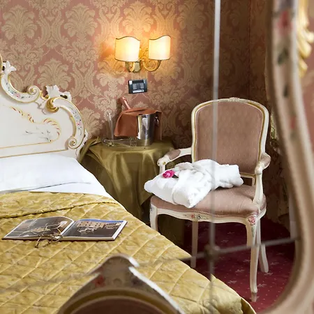 Carlton On The Grand Canal 4*