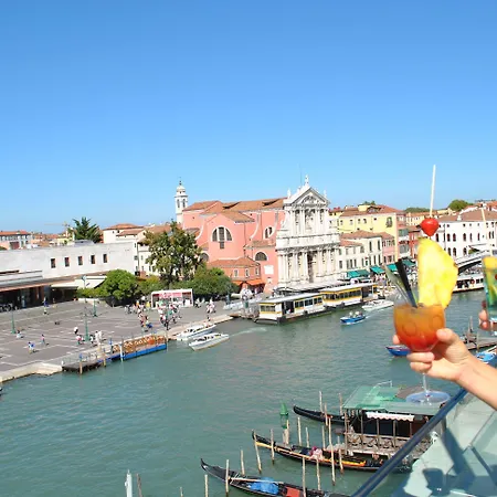 Carlton On The Grand Canal