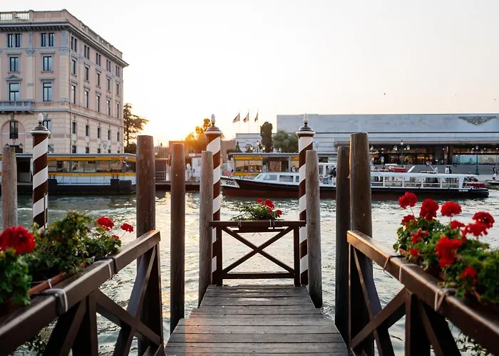 卡尔顿大运河酒店 酒店