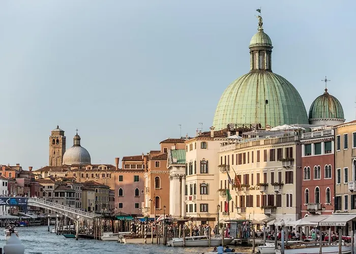 卡尔顿大运河酒店