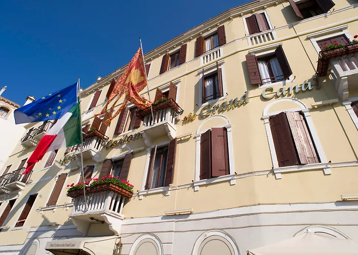 卡尔顿大运河酒店 酒店