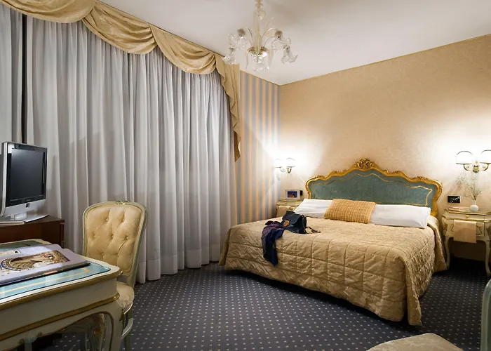 卡尔顿大运河酒店 酒店 4*