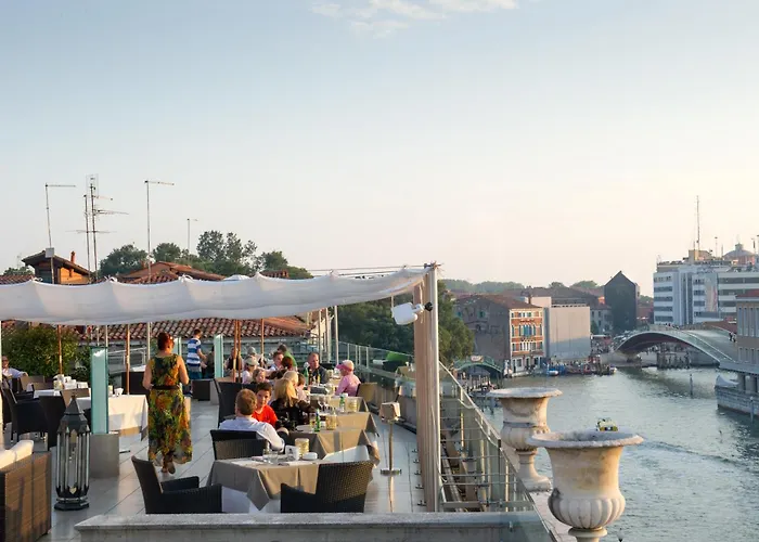 卡尔顿大运河酒店