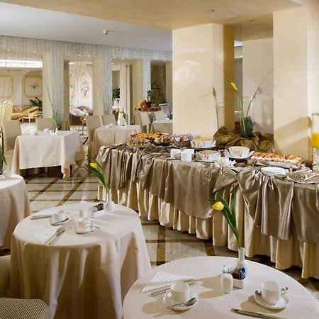 Hotel Carlton On The Grand Canal 4*