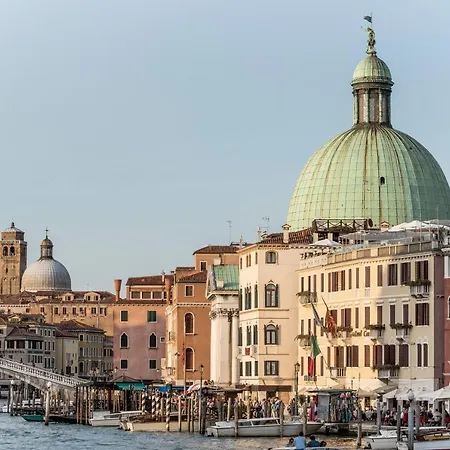 Carlton On The Grand Canal