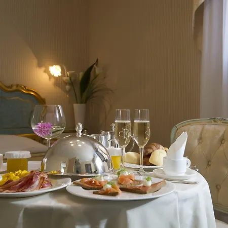 Hotel Carlton On The Grand Canal